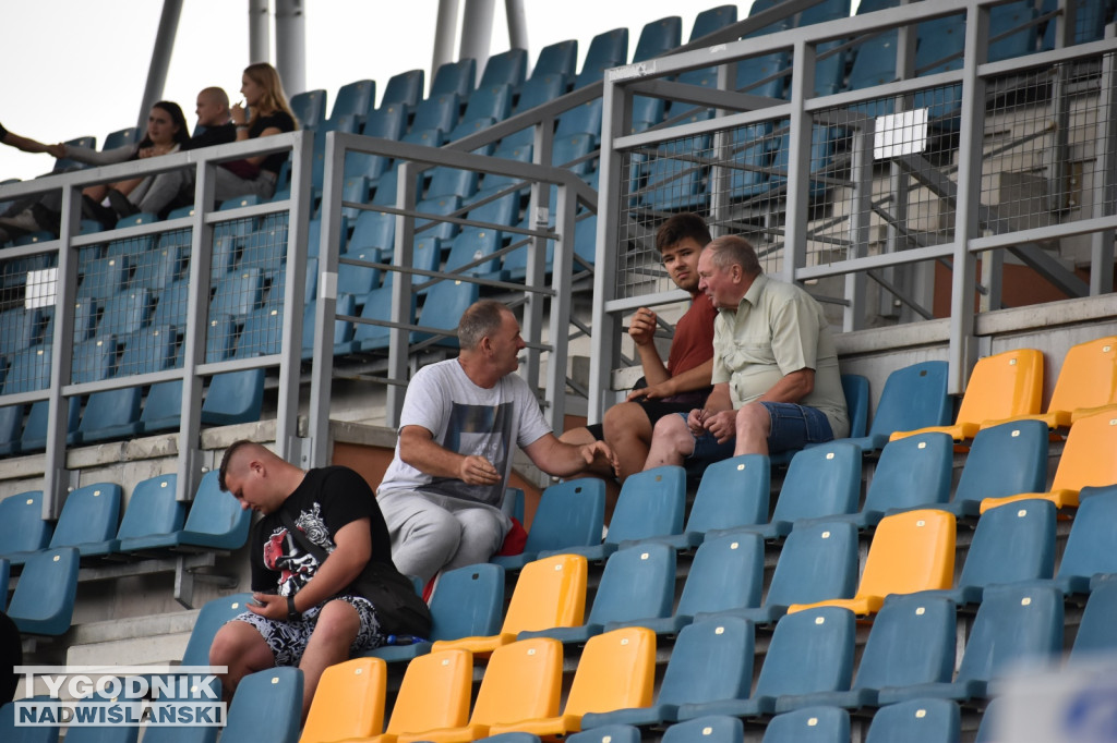 Zdjęcia kibiców z meczu Siarki z rezerwami Korony
