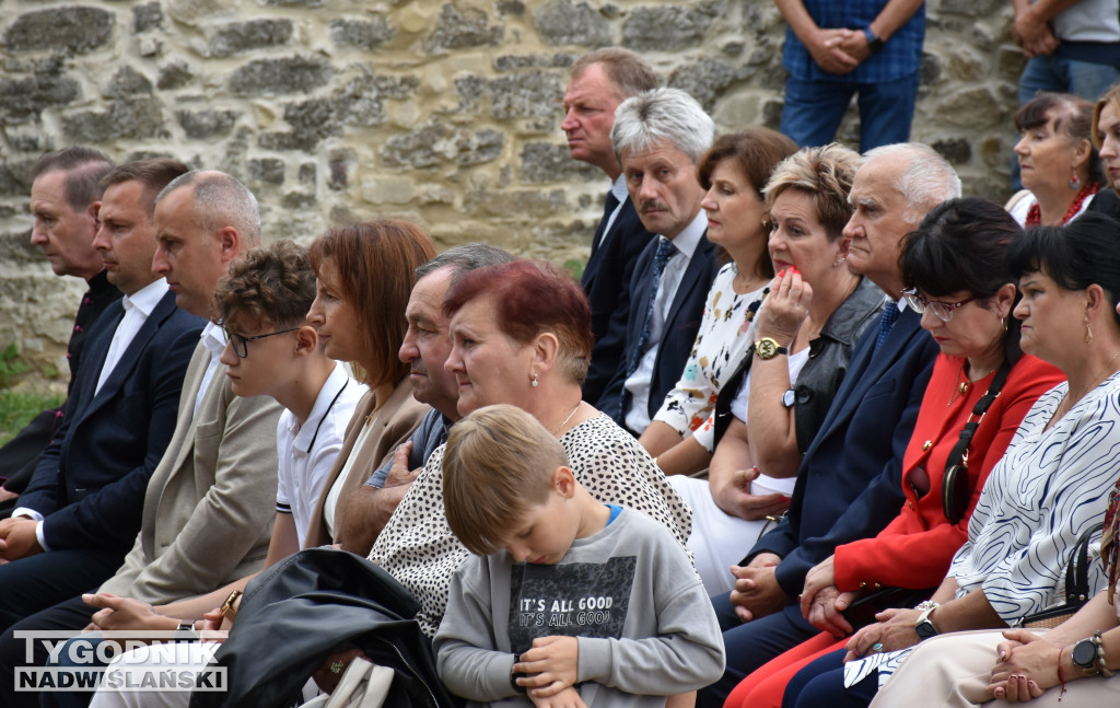 Otwarcie wyremontowanej baszty w N. Kicharach
