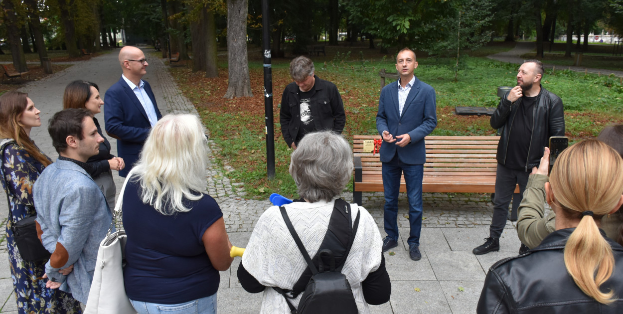 Ławki Mistrzów Kryminału w Sandomierzu