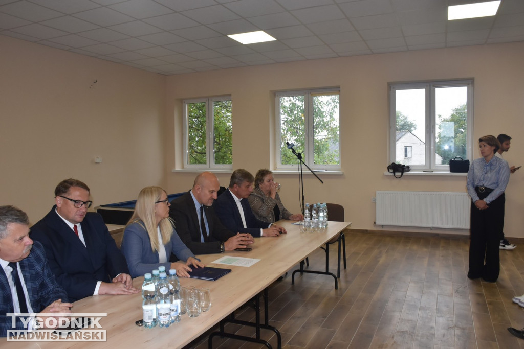 Podpisanie umowy na remont drogi wojewódzkiej w Ciszycy