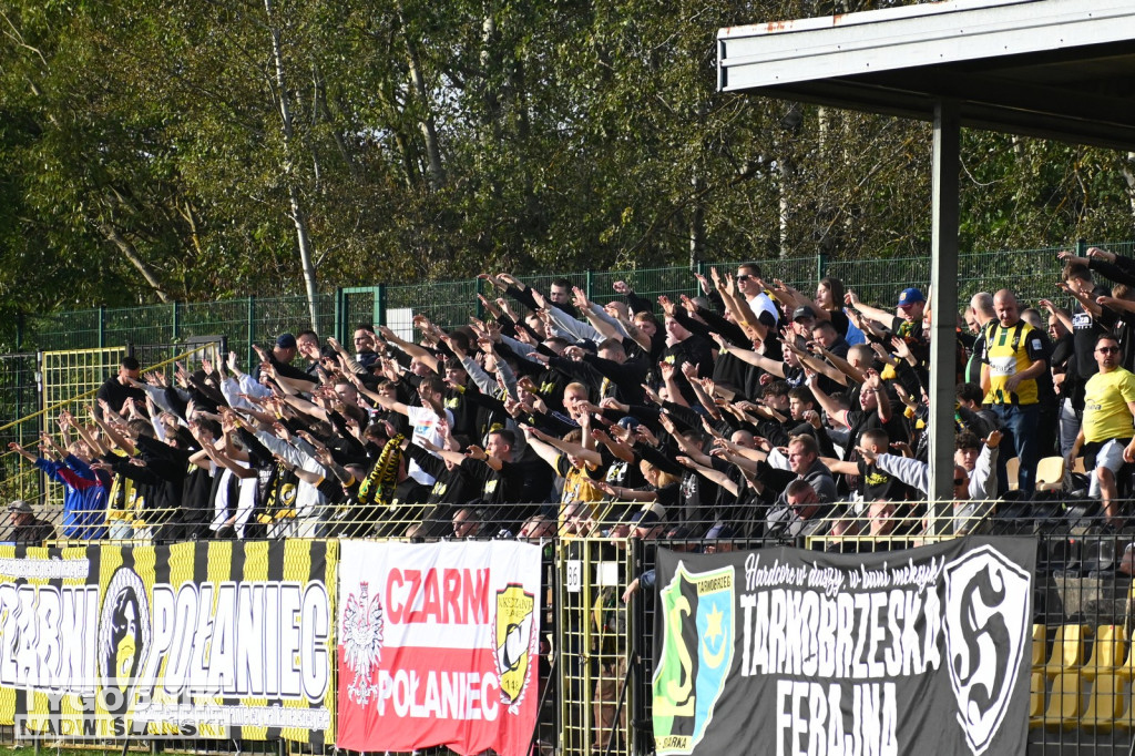 Kibice na meczu Czarni Połaniec - Siarka Tarnobrzeg