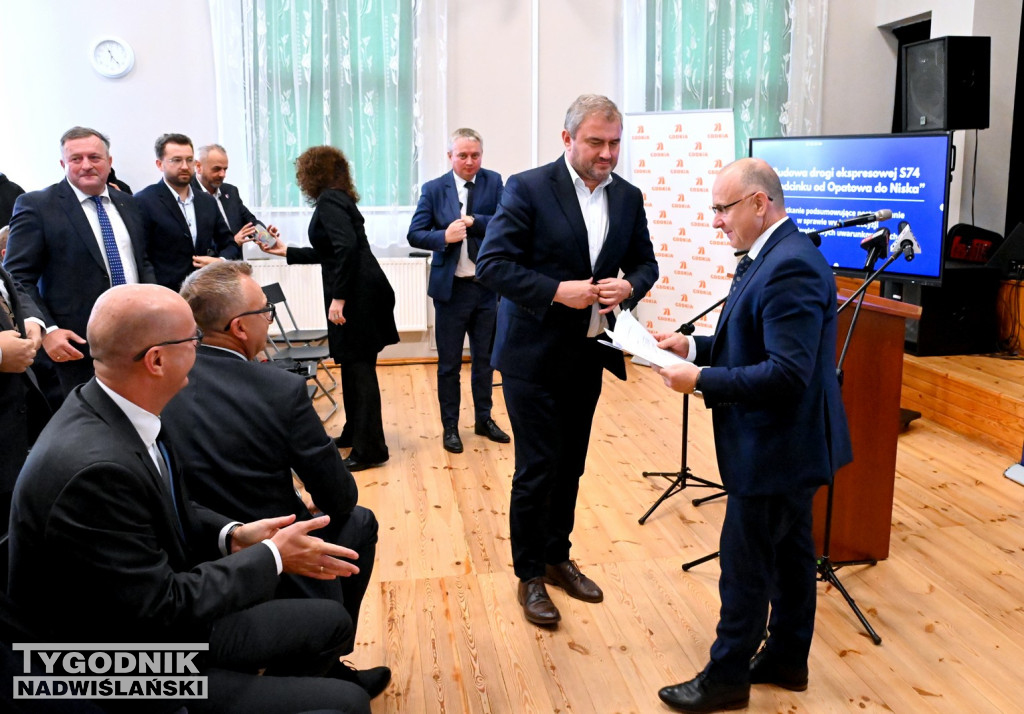 W Sokolnikach o S74