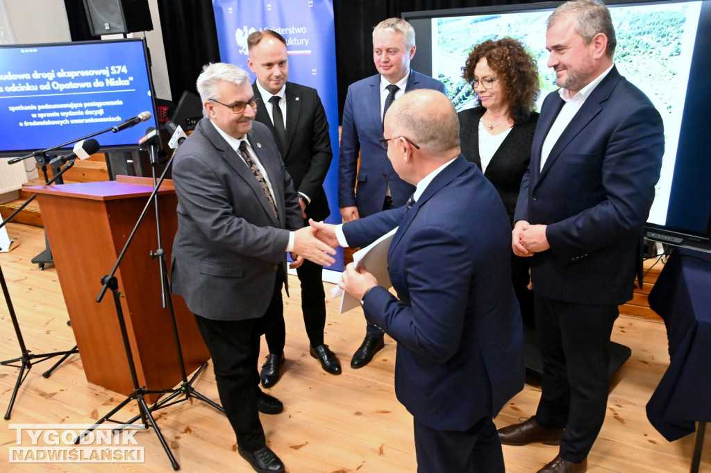 W Sokolnikach o S74
