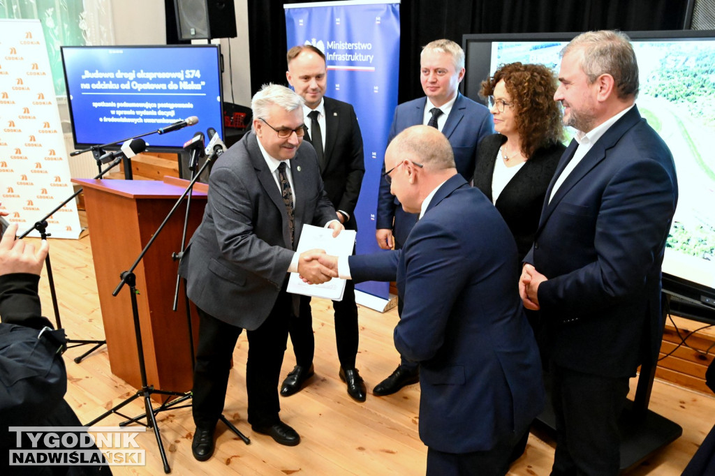 W Sokolnikach o S74