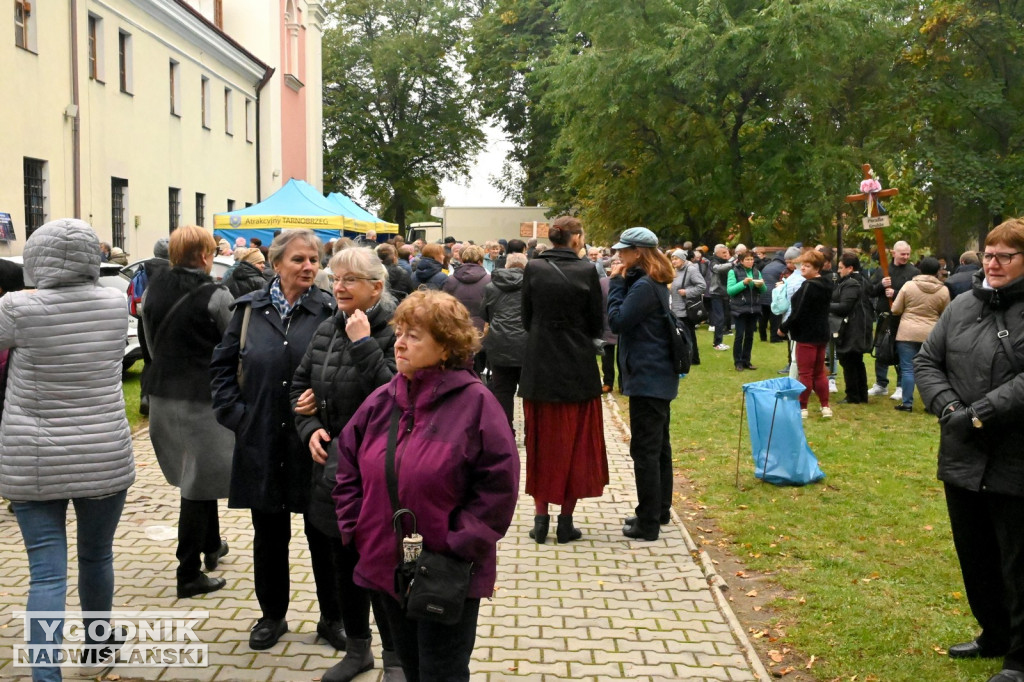 Pielgrzymka do Sanktuarium Matki Bożej Dzikowskiej