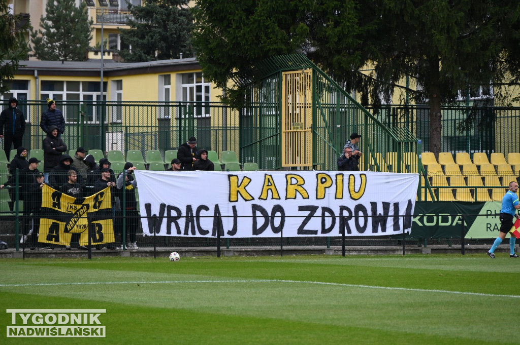 Kibice na meczu Siarka - Naprzód Jędrzejów
