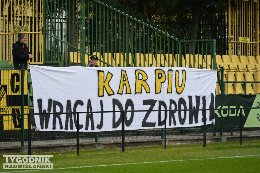 Kibice na meczu Siarka - Naprzód Jędrzejów