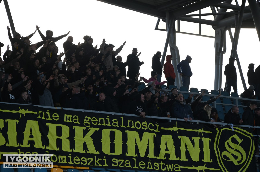 Kibice na meczu Siarka - Naprzód Jędrzejów