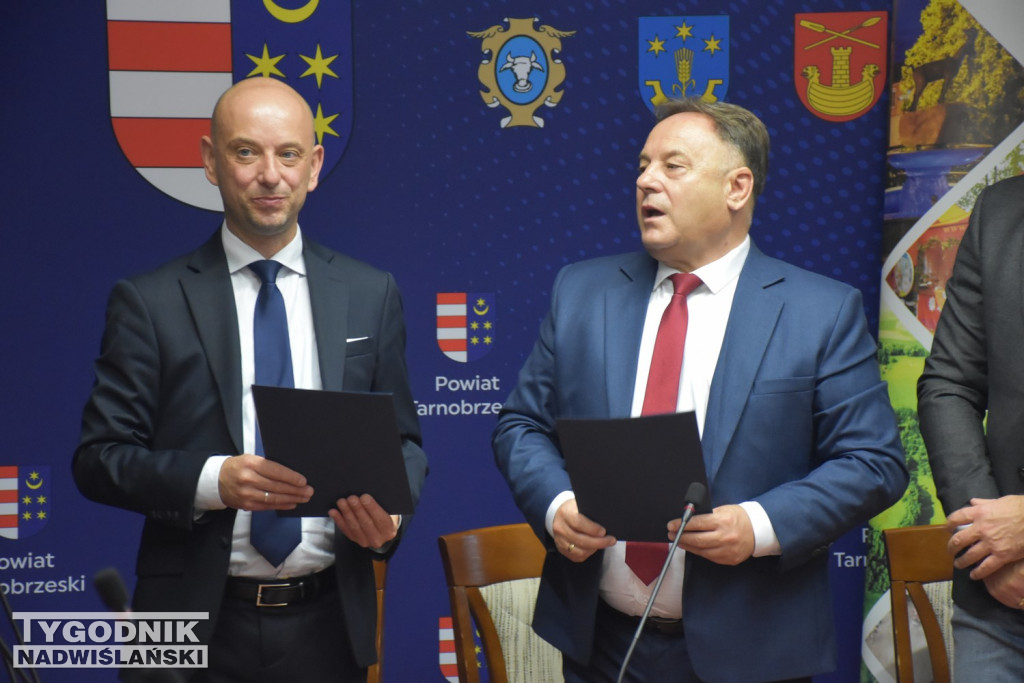 Podpisanie porozumienia między powiatami