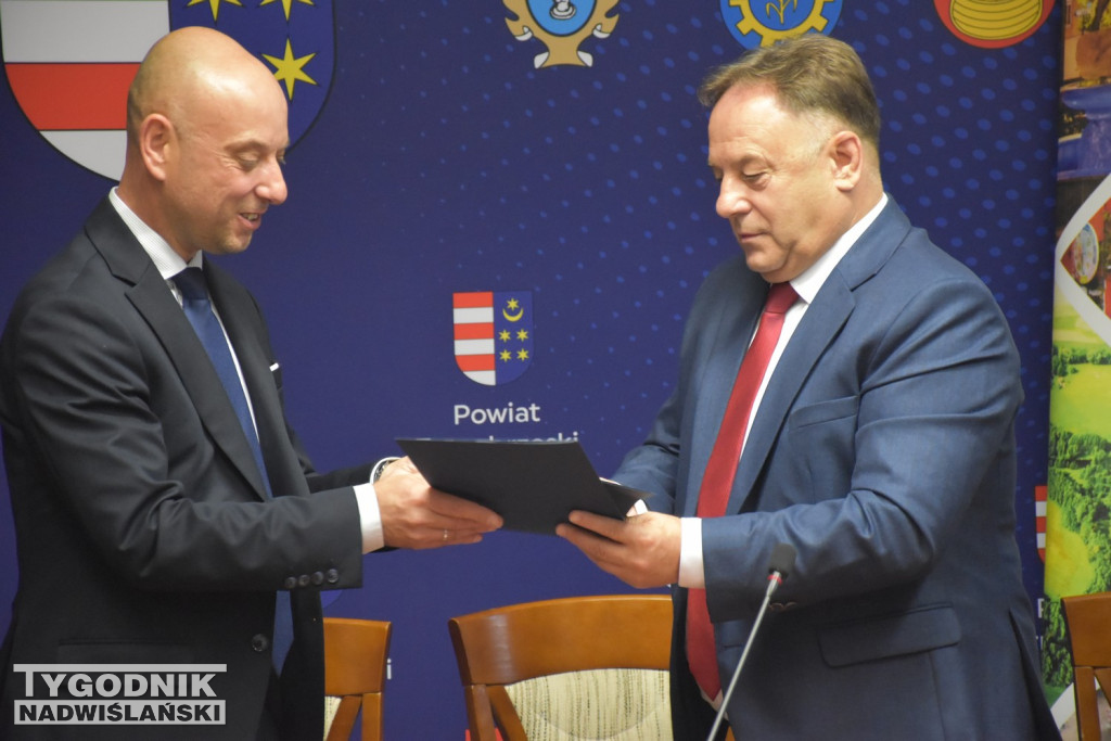Podpisanie porozumienia między powiatami