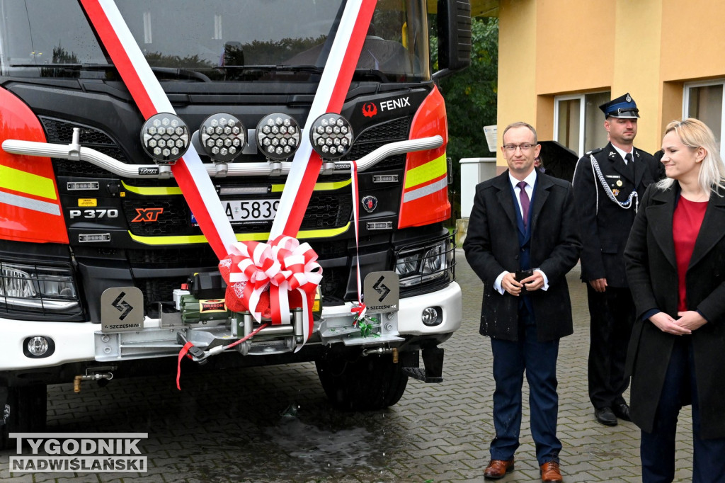 Nowy wóz strażacki dla OSP Chmielów