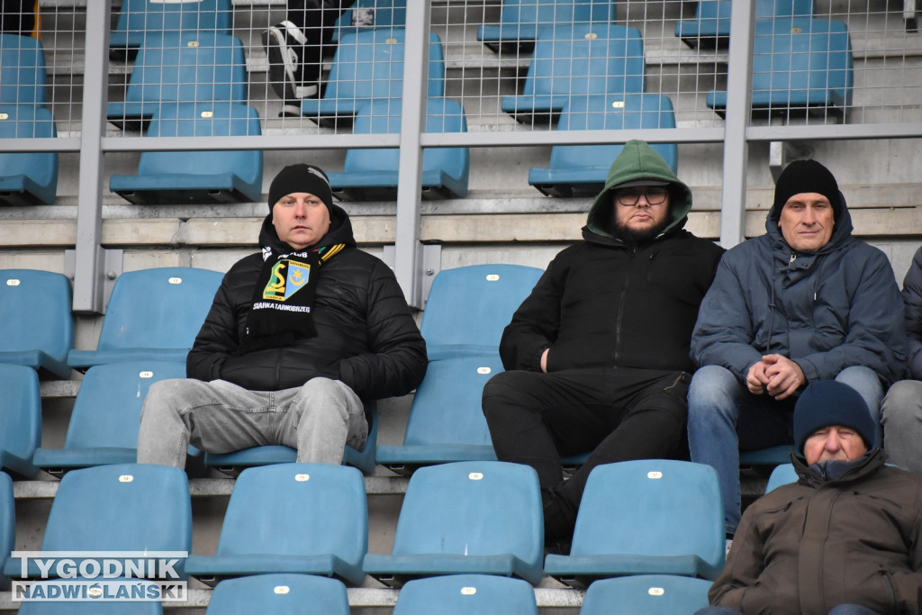 Zdjęcia kibiców mecz Siarka - Avia