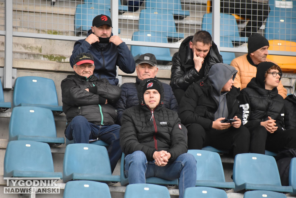 Zdjęcia kibiców mecz Siarka - Avia