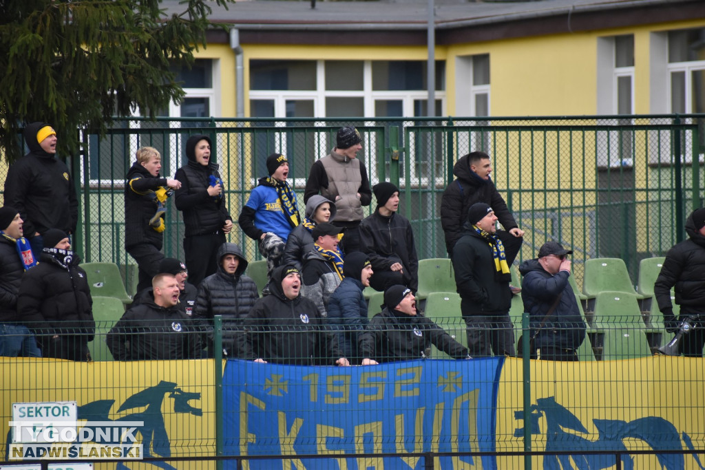 Zdjęcia kibiców mecz Siarka - Avia