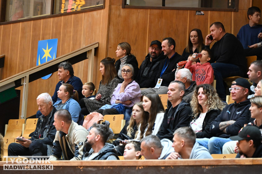 Kibice ma meczu MKKS Siarka - Dziki Basket Mielec