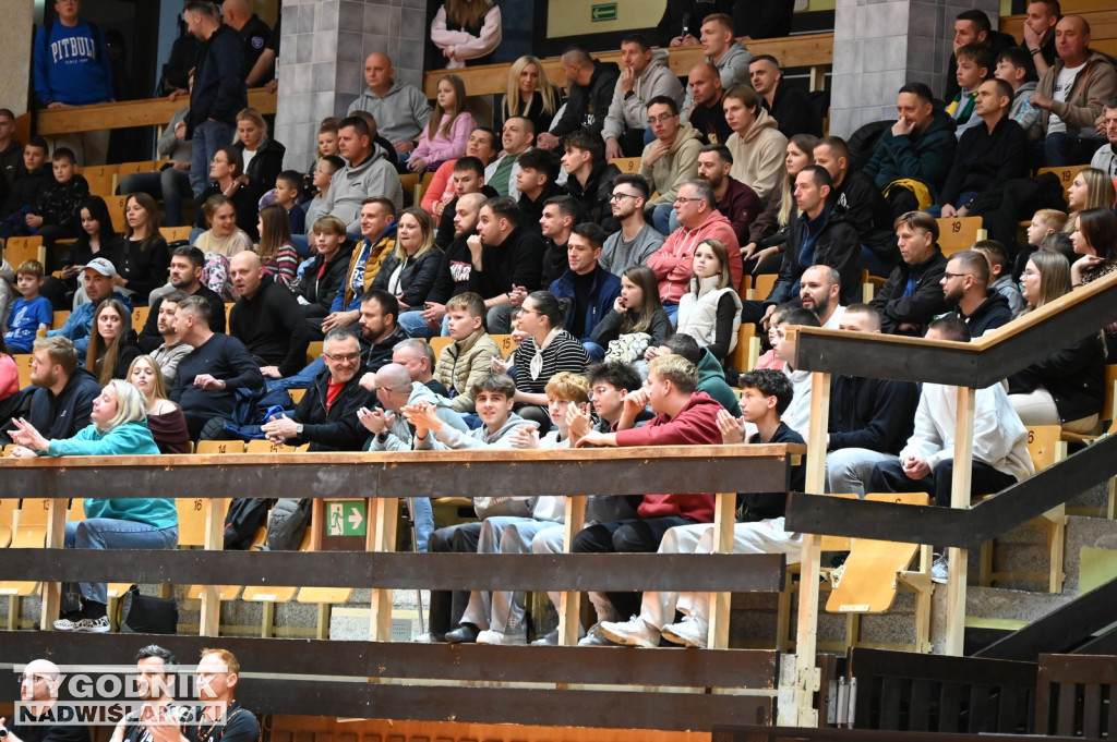 Kibice ma meczu MKKS Siarka - Dziki Basket Mielec