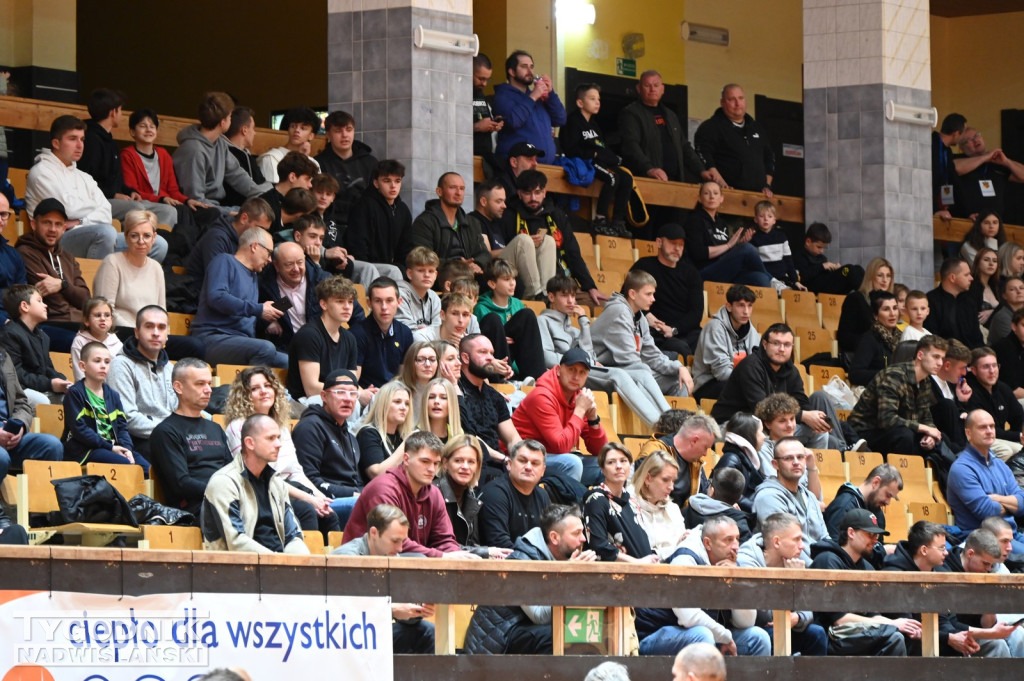 Kibice ma meczu MKKS Siarka - Dziki Basket Mielec