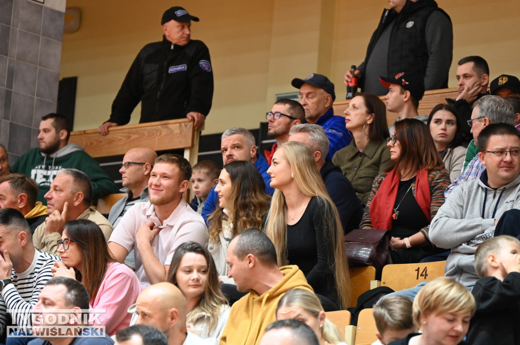 Kibice ma meczu MKKS Siarka - Dziki Basket Mielec