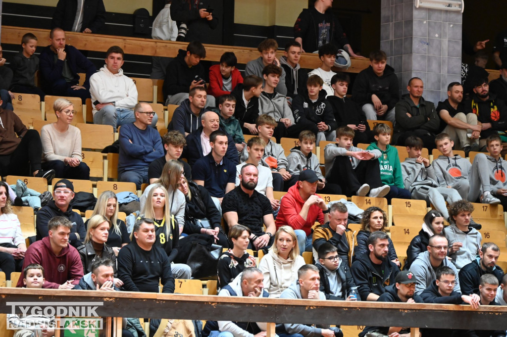 Kibice ma meczu MKKS Siarka - Dziki Basket Mielec