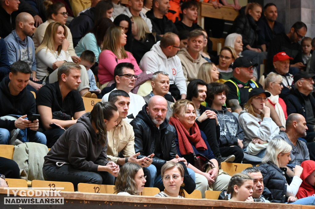 Kibice ma meczu MKKS Siarka - Dziki Basket Mielec