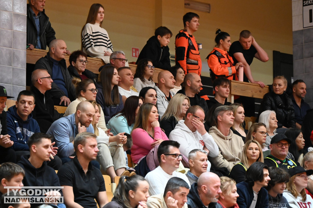 Kibice ma meczu MKKS Siarka - Dziki Basket Mielec