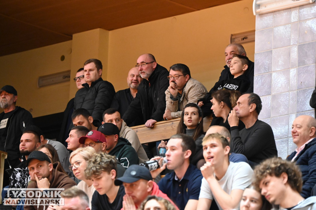 Kibice ma meczu MKKS Siarka - Dziki Basket Mielec