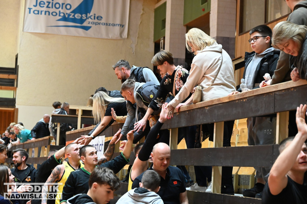 Kibice ma meczu MKKS Siarka - Dziki Basket Mielec