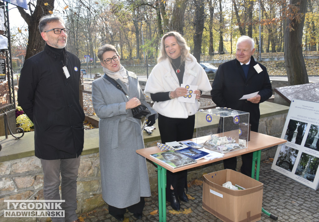 Sandomierska kwesta na rzecz ratowania nagrobków