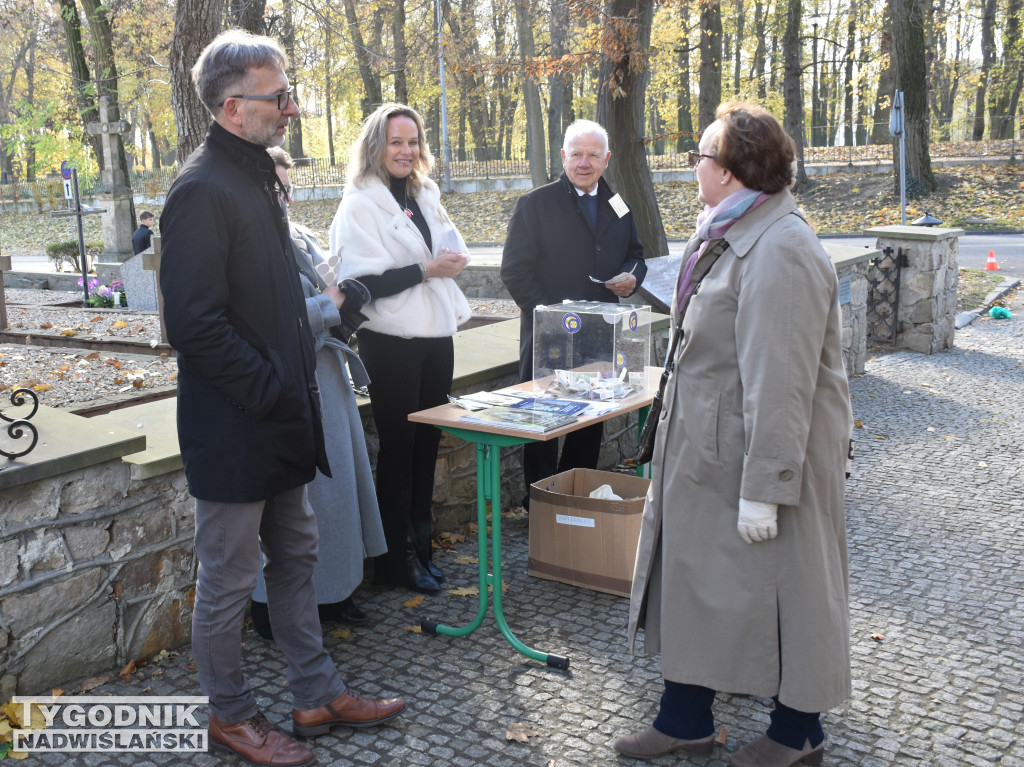 Sandomierska kwesta na rzecz ratowania nagrobków