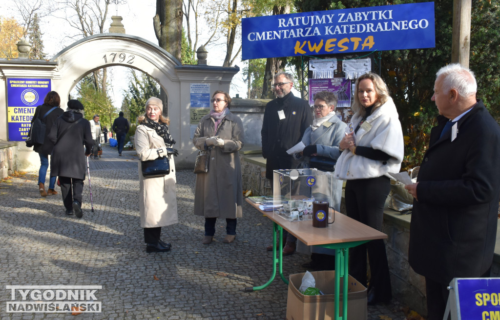 Sandomierska kwesta na rzecz ratowania nagrobków