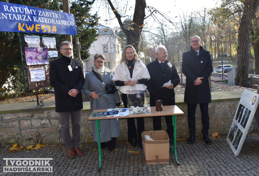 Sandomierska kwesta na rzecz ratowania nagrobków