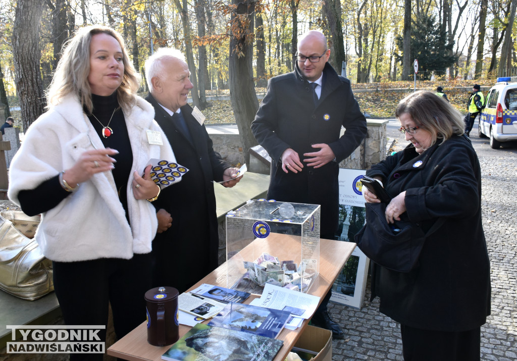 Sandomierska kwesta na rzecz ratowania nagrobków