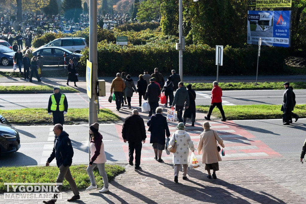 Bezpiecznie przy cmentarzach w Tarnobrzegu