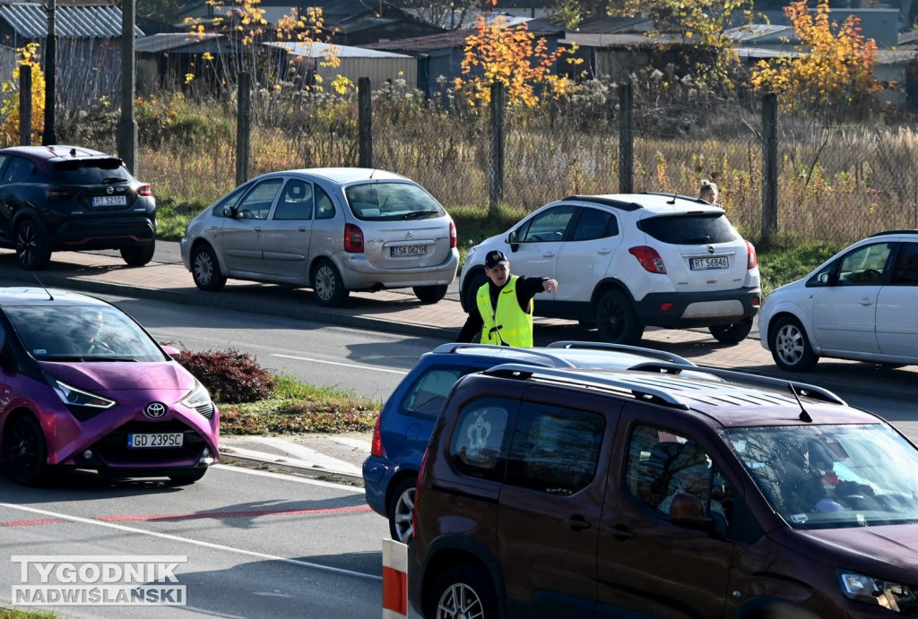 Bezpiecznie przy cmentarzach w Tarnobrzegu