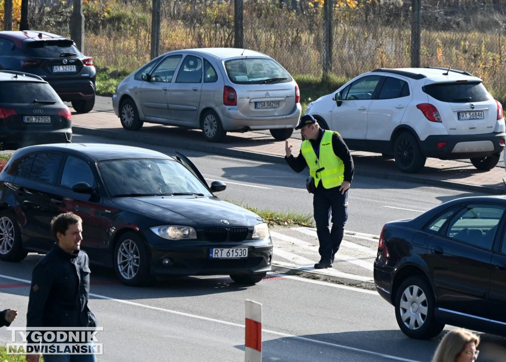 Bezpiecznie przy cmentarzach w Tarnobrzegu