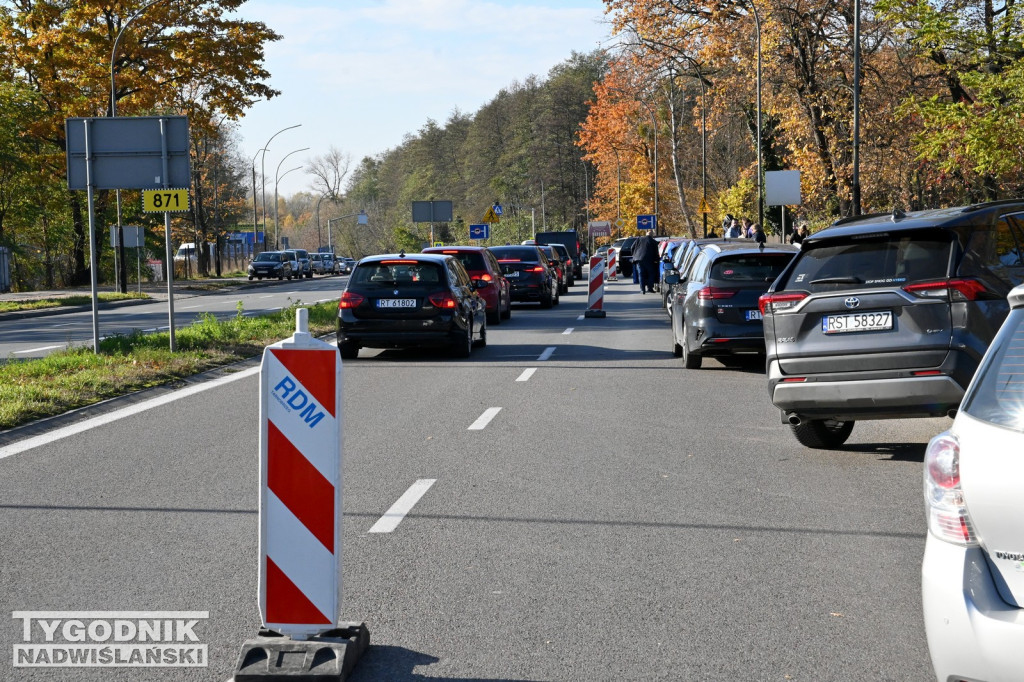 Bezpiecznie przy cmentarzach w Tarnobrzegu