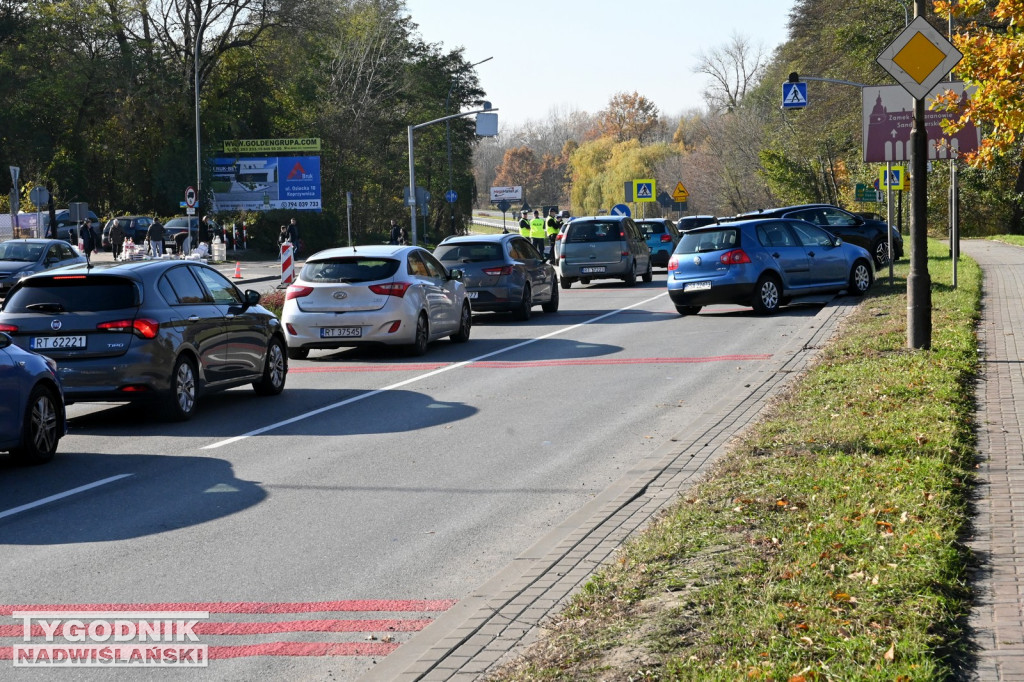 Bezpiecznie przy cmentarzach w Tarnobrzegu