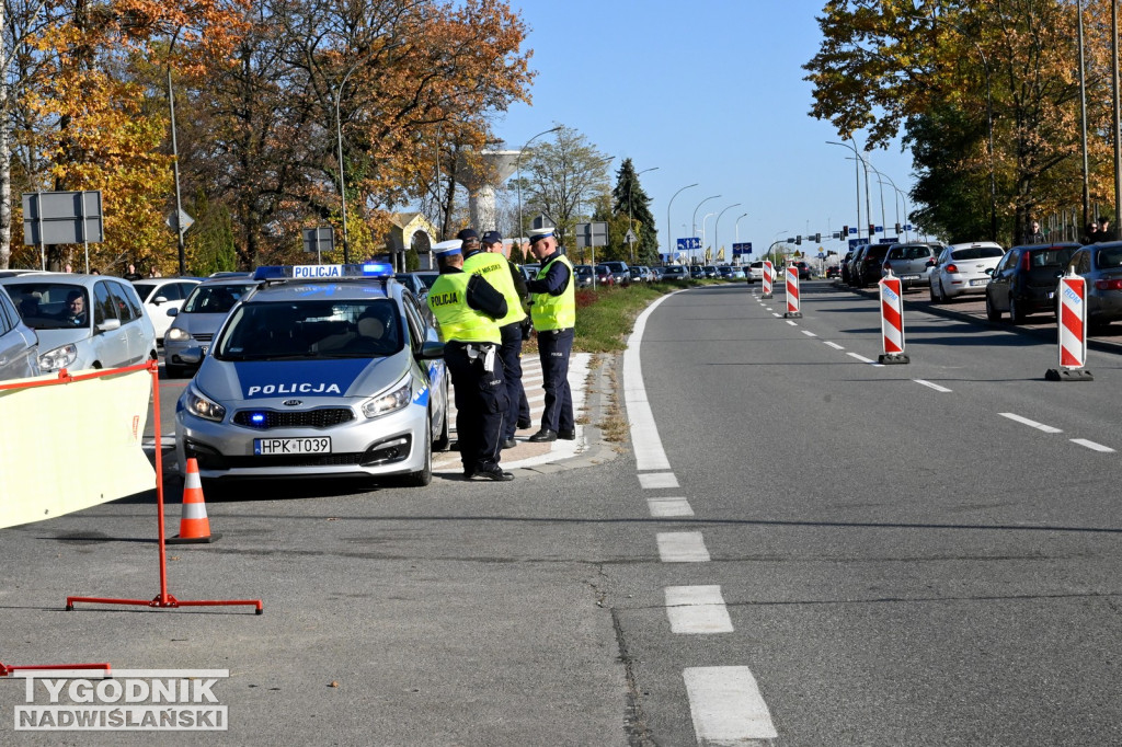 Bezpiecznie przy cmentarzach w Tarnobrzegu