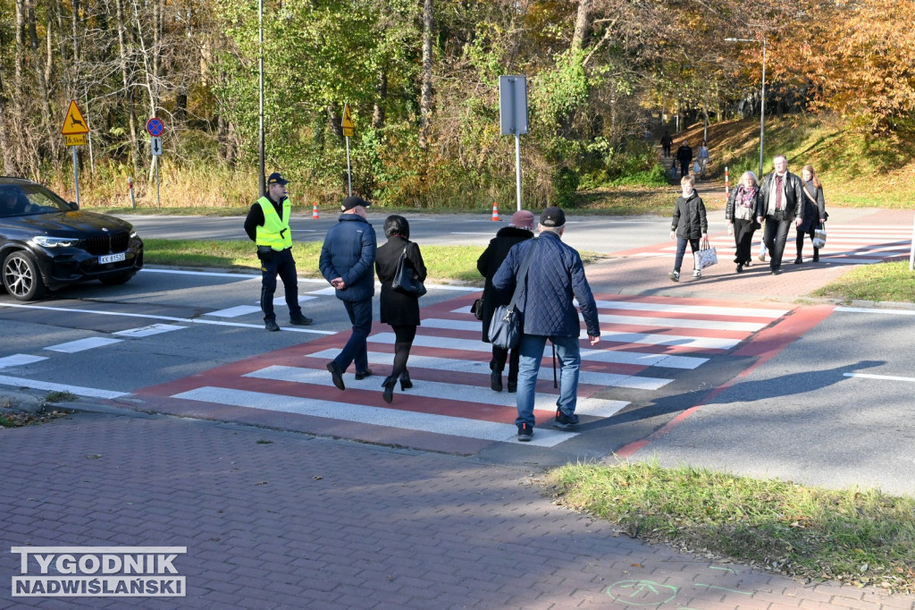 Bezpiecznie przy cmentarzach w Tarnobrzegu