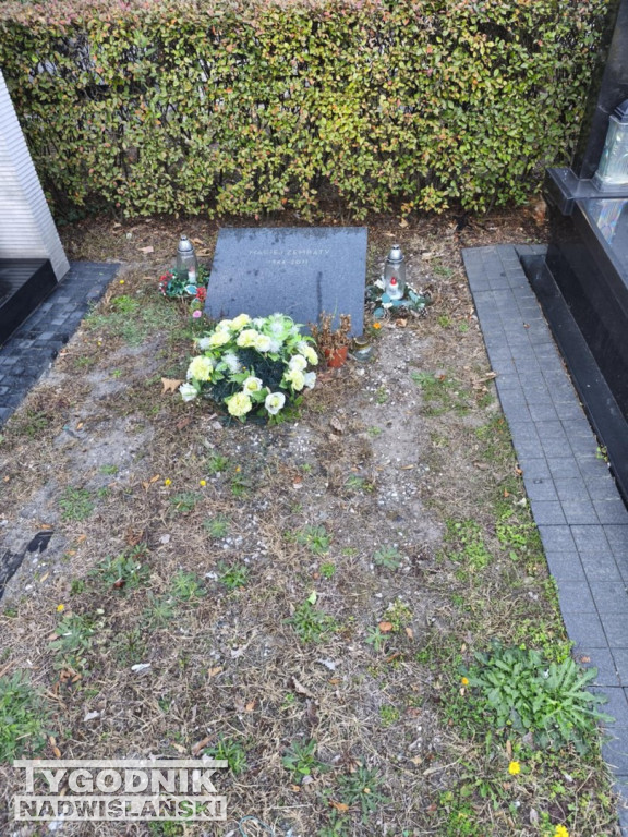 Groby sławnych osób na Wojskowych Powązkach