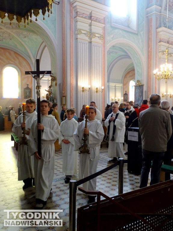 Procesja do krypty Tarnowskich w Tarnobrzegu