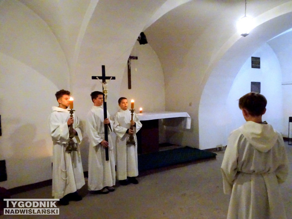 Procesja do krypty Tarnowskich w Tarnobrzegu