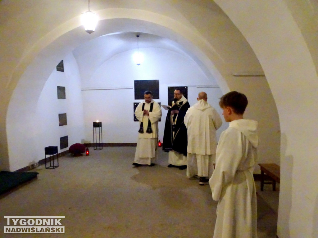 Procesja do krypty Tarnowskich w Tarnobrzegu