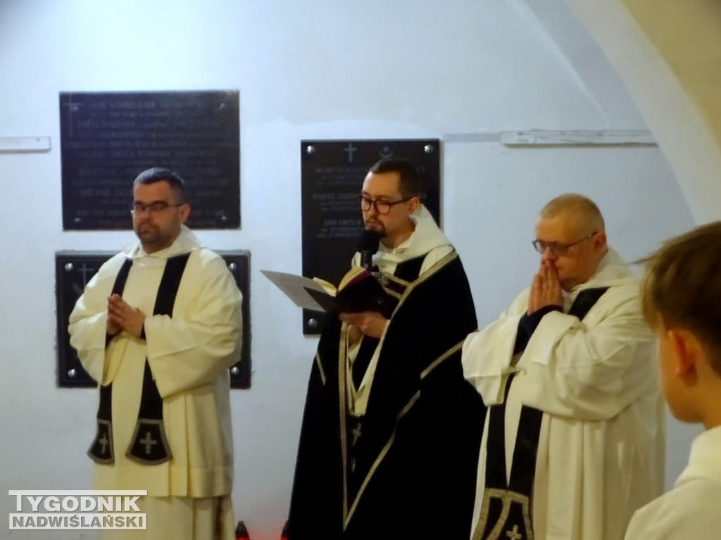 Procesja do krypty Tarnowskich w Tarnobrzegu