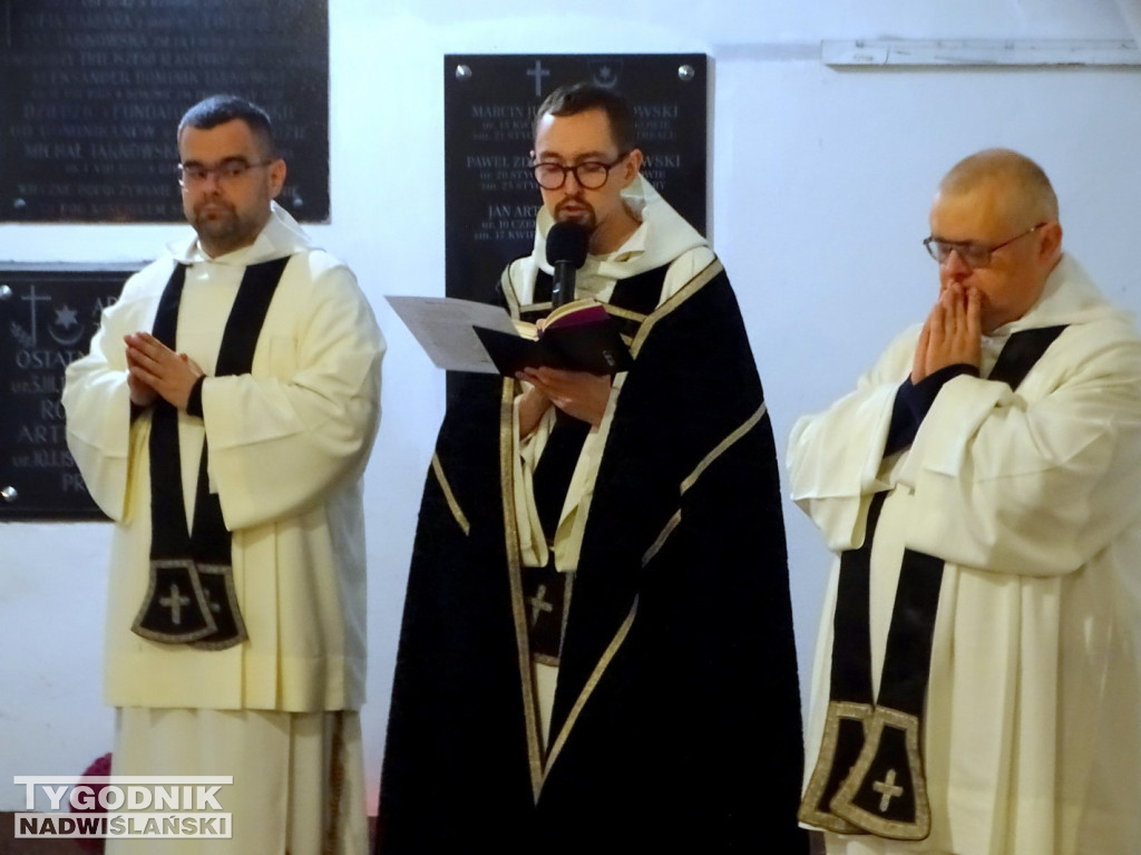 Procesja do krypty Tarnowskich w Tarnobrzegu