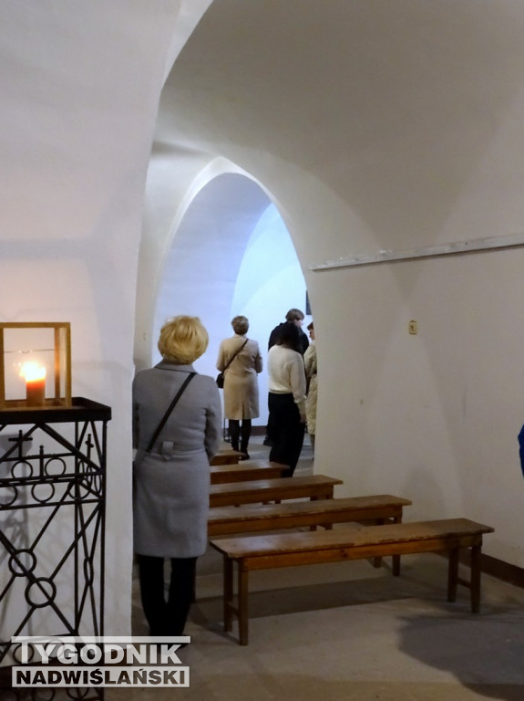 Procesja do krypty Tarnowskich w Tarnobrzegu