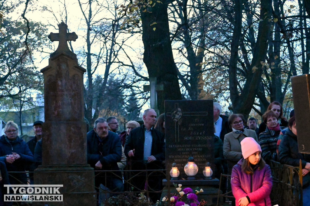 Cmentarz na Piaskach i Miechocińskie Zaduszki 2025
