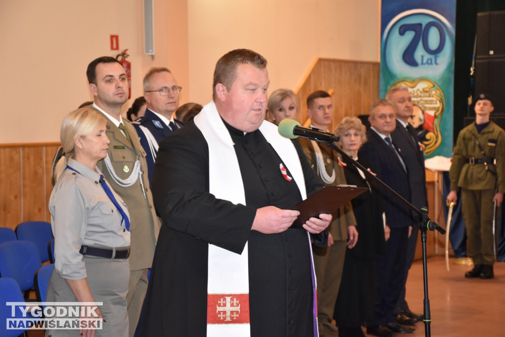 Ślubowanie klas pierwszych w ZSz w Staszowie