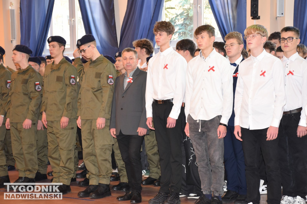 Ślubowanie klas pierwszych w ZSz w Staszowie