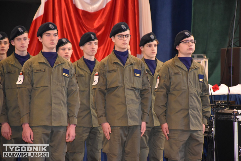 Ślubowanie klas pierwszych w ZSz w Staszowie